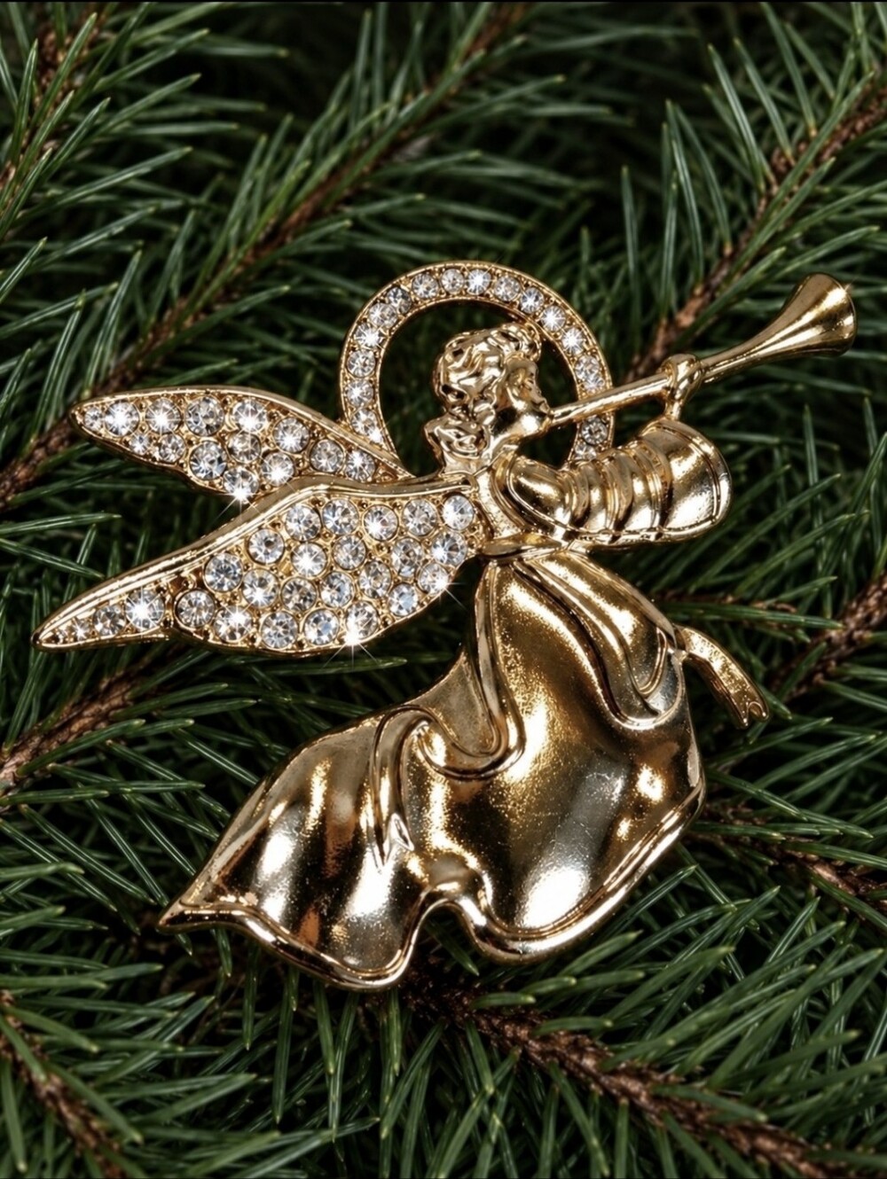 Vintage Christmas Angel With Wings Horn Pave Set Rhinestone Gold Tone Brooch